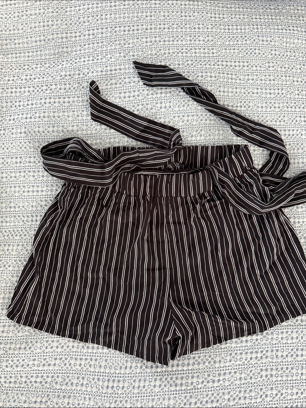Striped Paperbag Waist Women's Shorts - Black/White